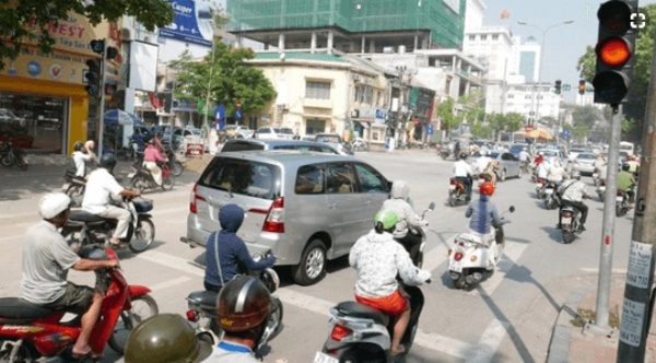 vượt đèn đỏ phạt bao nhiêu