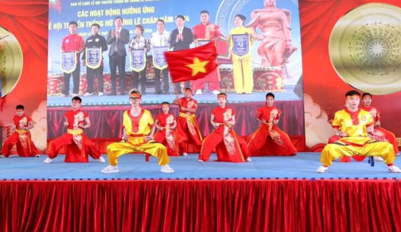 Võ cổ truyền góp phần gìn giữ bản sắc Việt qua bài quyền, binh khí, lễ nghi và tinh thần thượng võ.