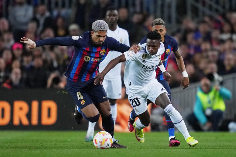 Bầu không khí rực rỡ và cuồng nhiệt tại các trận derby địa phương xứ sở bò tót.